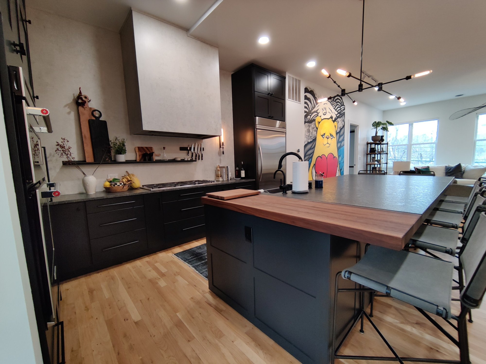 Kitchen by URB Remodeling & Renovation Co.